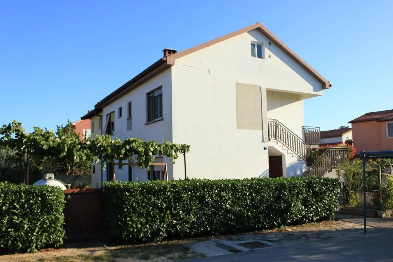 Apartments With A Parking Space Fazana - 7230
