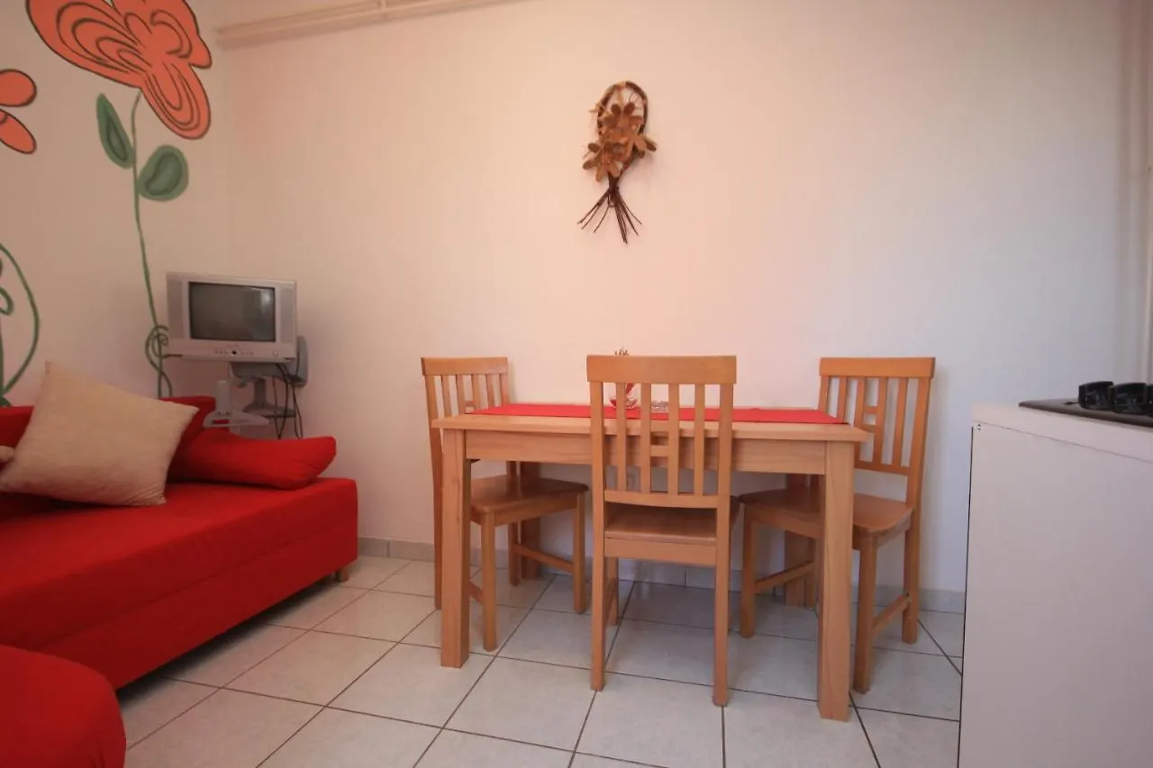 Apartments With A Parking Space Fazana - 7230