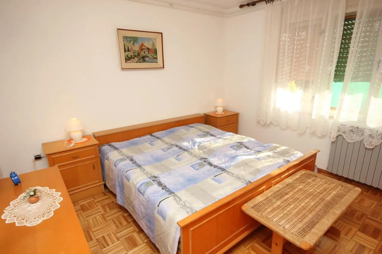 Apartments With A Parking Space Fazana - 7230