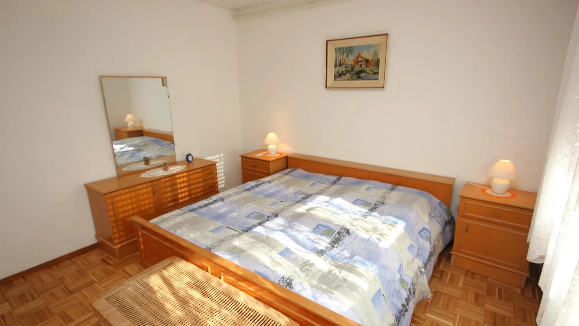 Apartments With A Parking Space Fazana - 7230 0*,